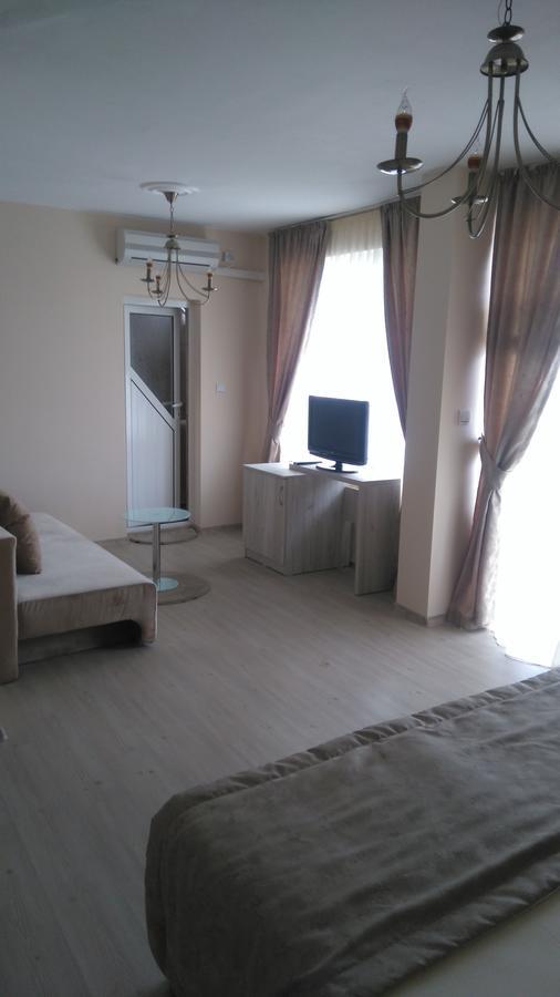 Guest House Adriya Primorsko Exterior photo