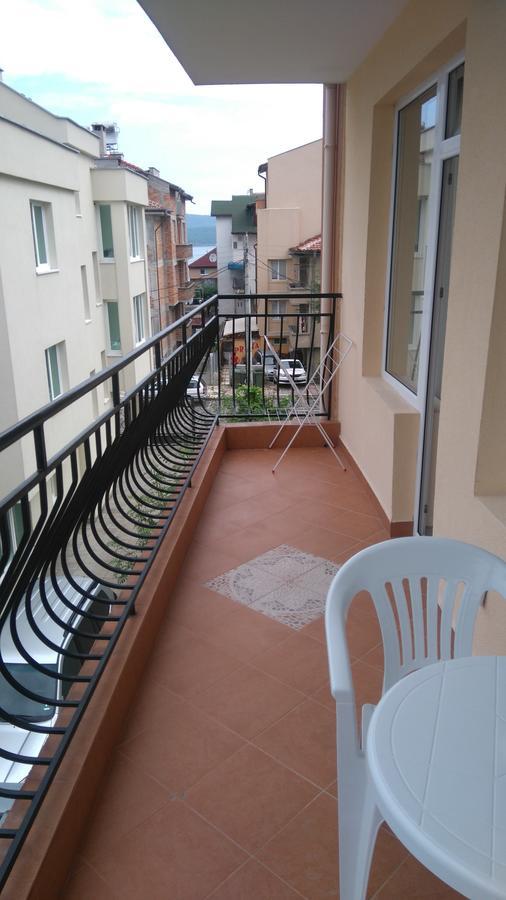 Guest House Adriya Primorsko Exterior photo