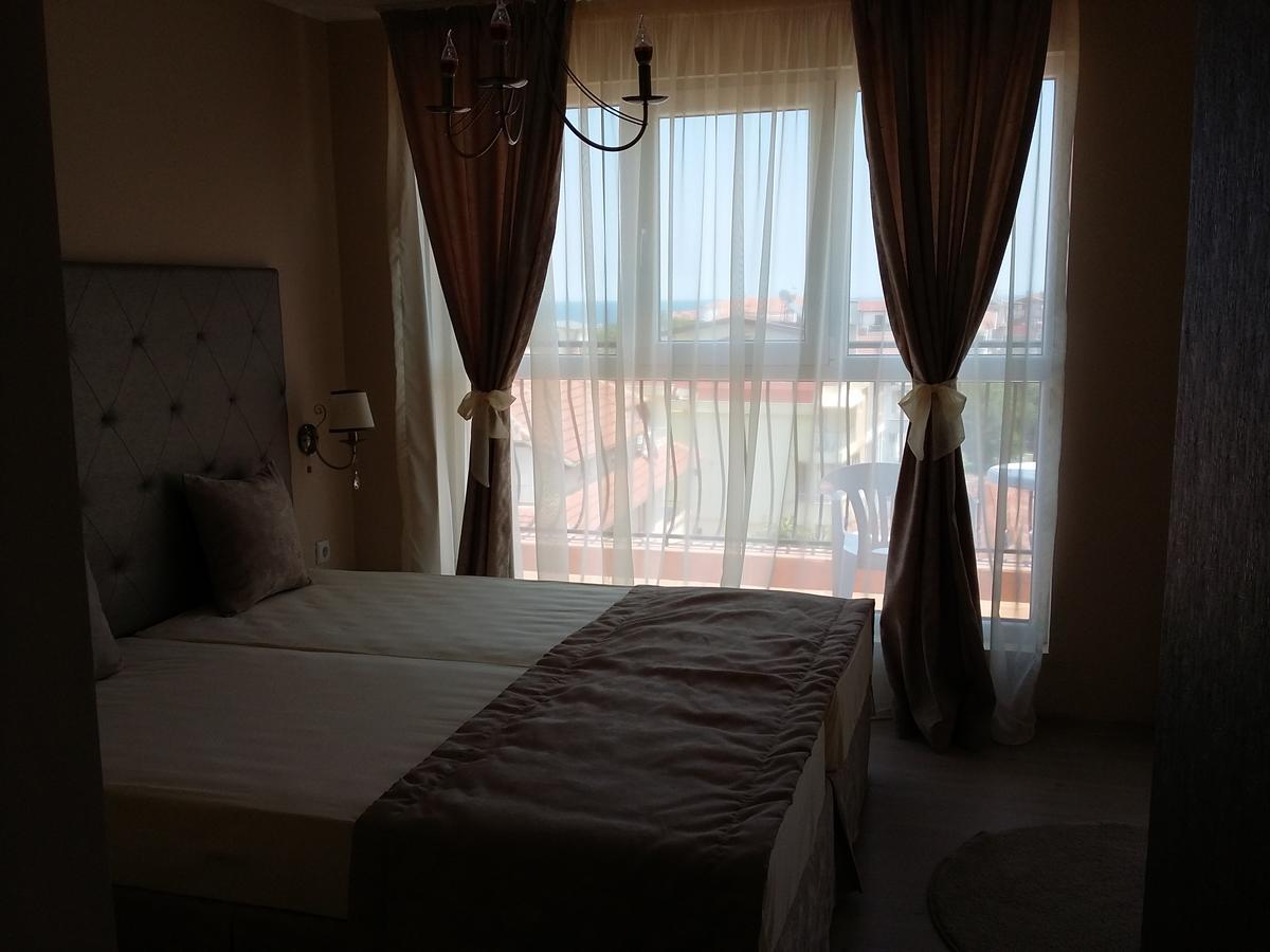 Guest House Adriya Primorsko Exterior photo